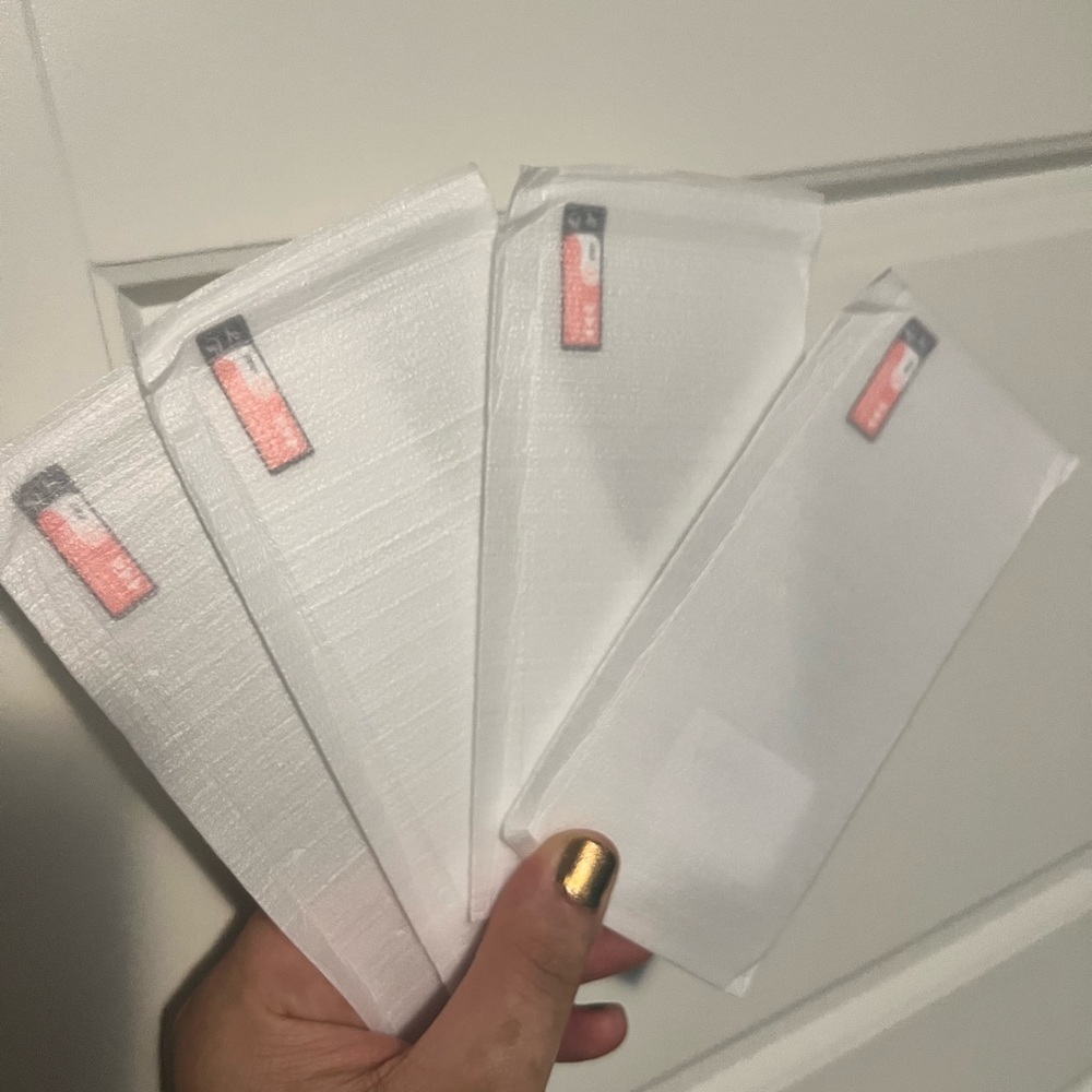 IPHONE 14 4 PIECE SCREEN PROTECTOR